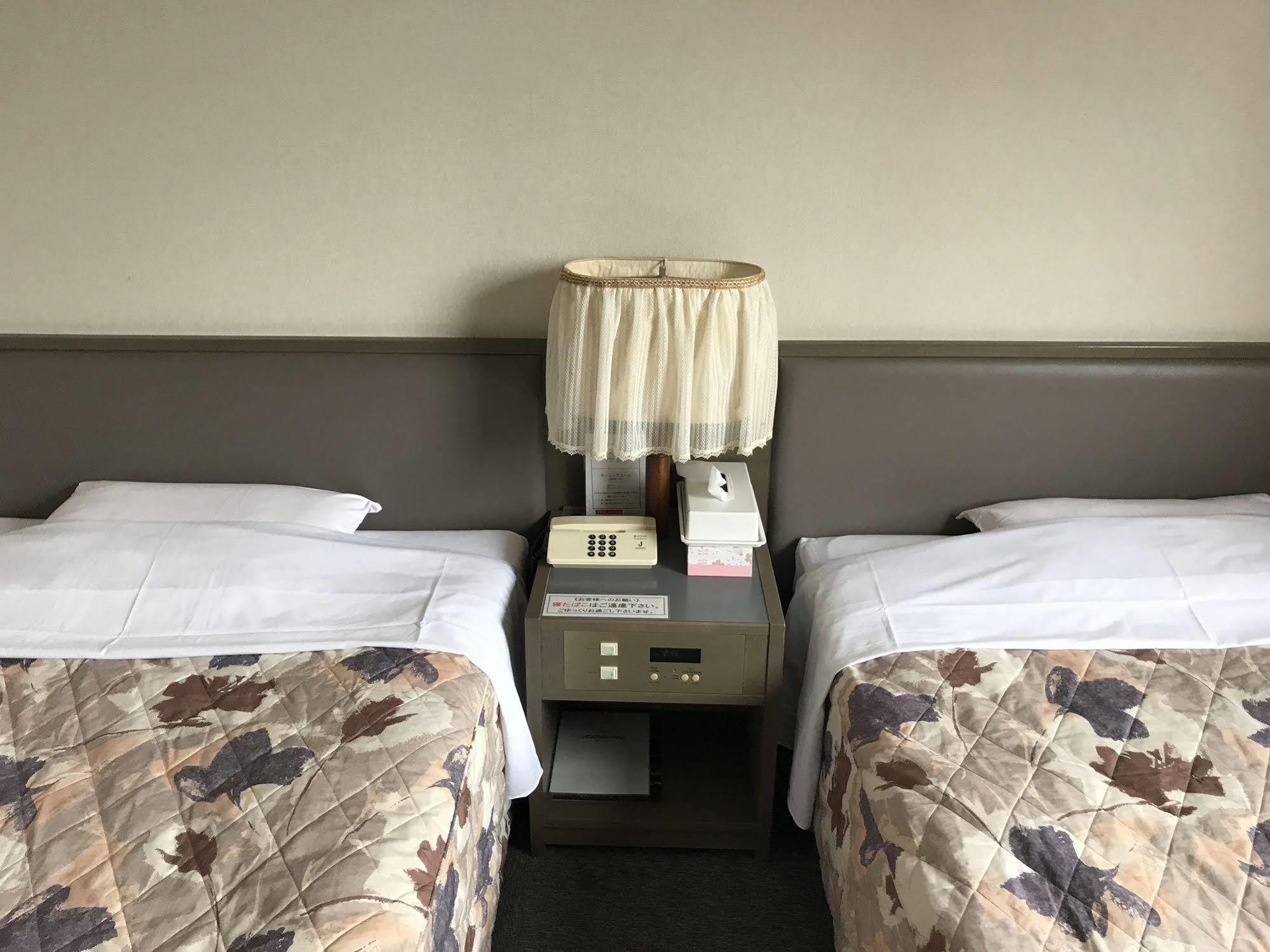 האקודאטה Hotel Heart Inn מראה חיצוני תמונה